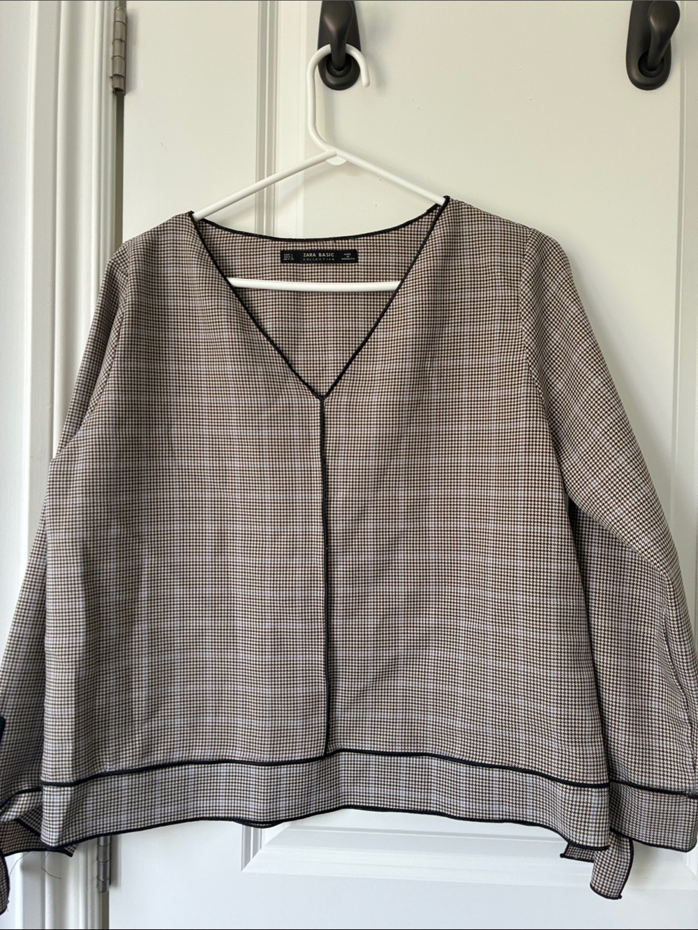 Zara Woman Black-Trim Beige Plaid V-Neck Long Sleeve blouse